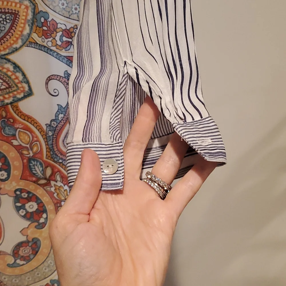 Chicos oversized flowy button down shirt - Picture 4 of 6